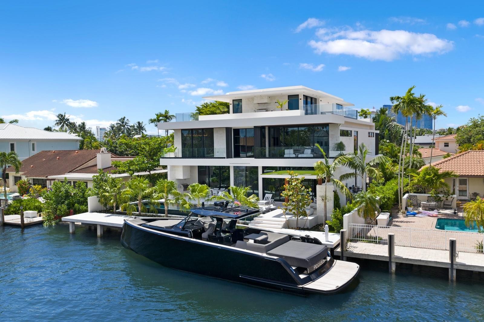 1721 SE 11th St Fort Lauderdale, FL 33316 1721 SE 11th St Fort Lauderdale, FL 33316