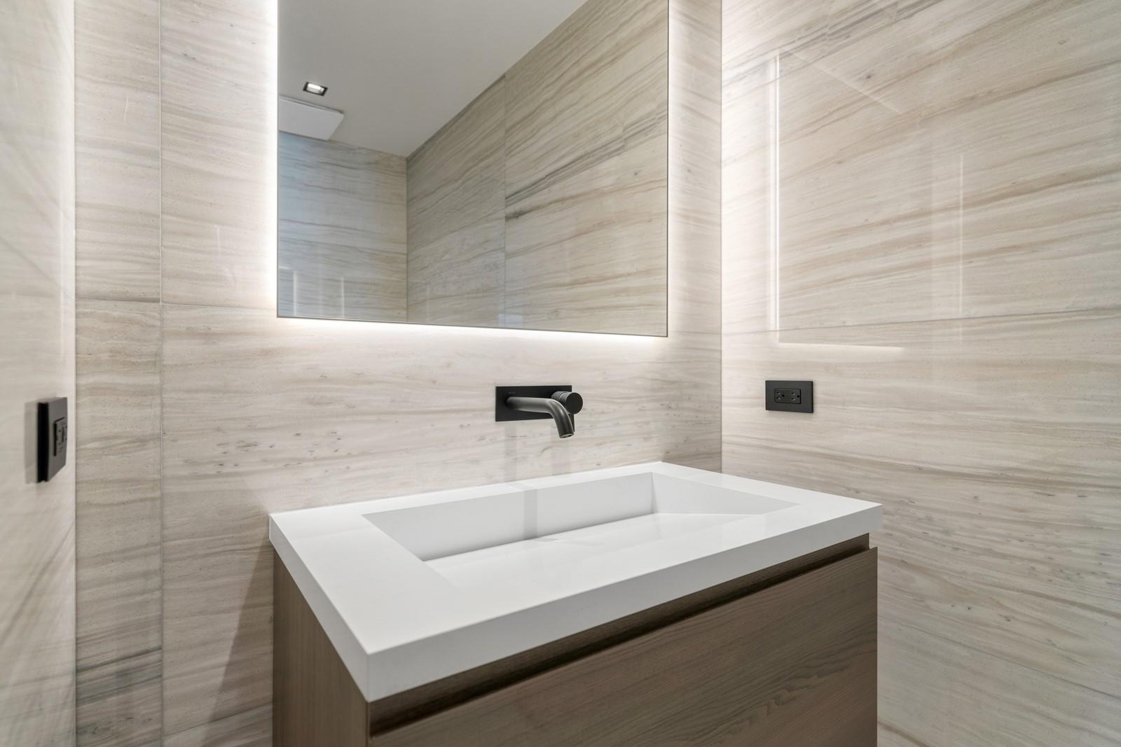 1721 SE 11th St Fort Lauderdale, FL 33316 1721 SE 11th St Fort Lauderdale, FL 33316