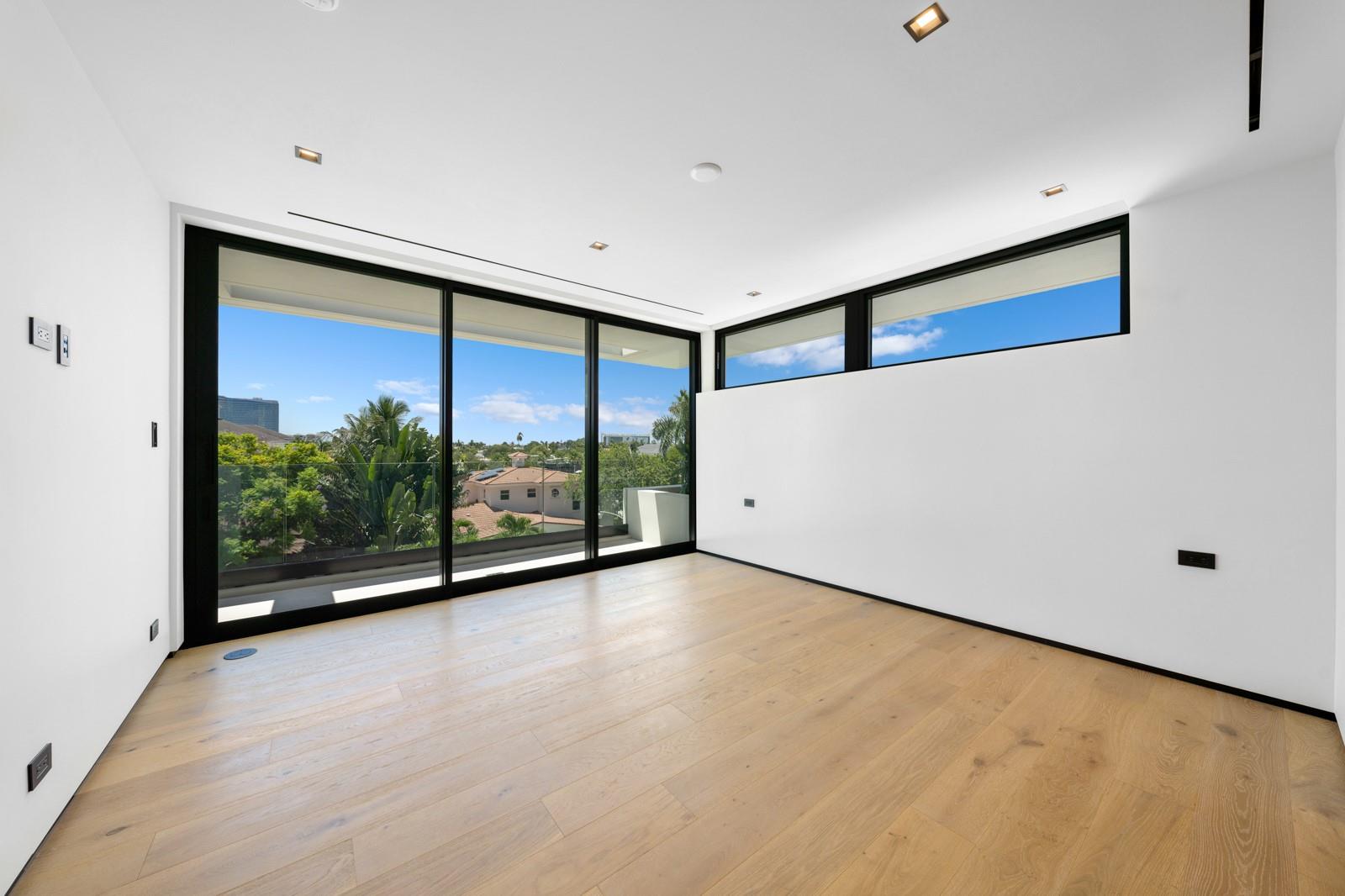 1721 SE 11th St Fort Lauderdale, FL 33316 1721 SE 11th St Fort Lauderdale, FL 33316