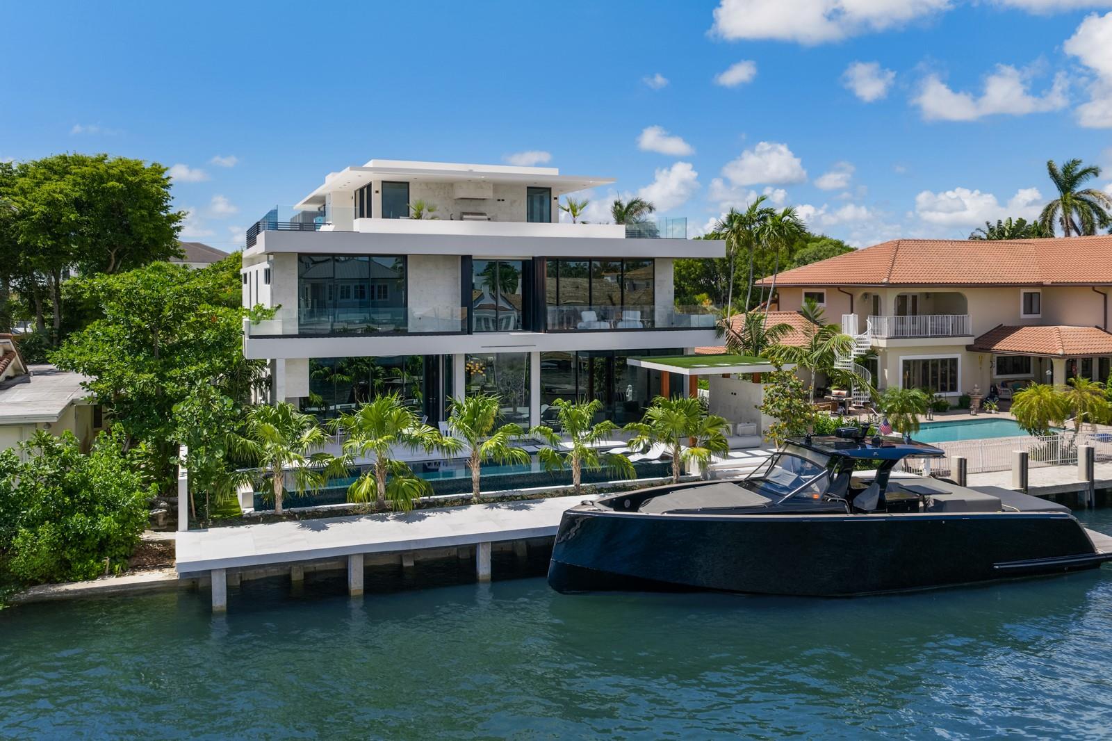 1721 SE 11th St Fort Lauderdale, FL 33316 1721 SE 11th St Fort Lauderdale, FL 33316