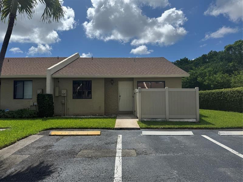 10324 Boca Bnd West #J4
