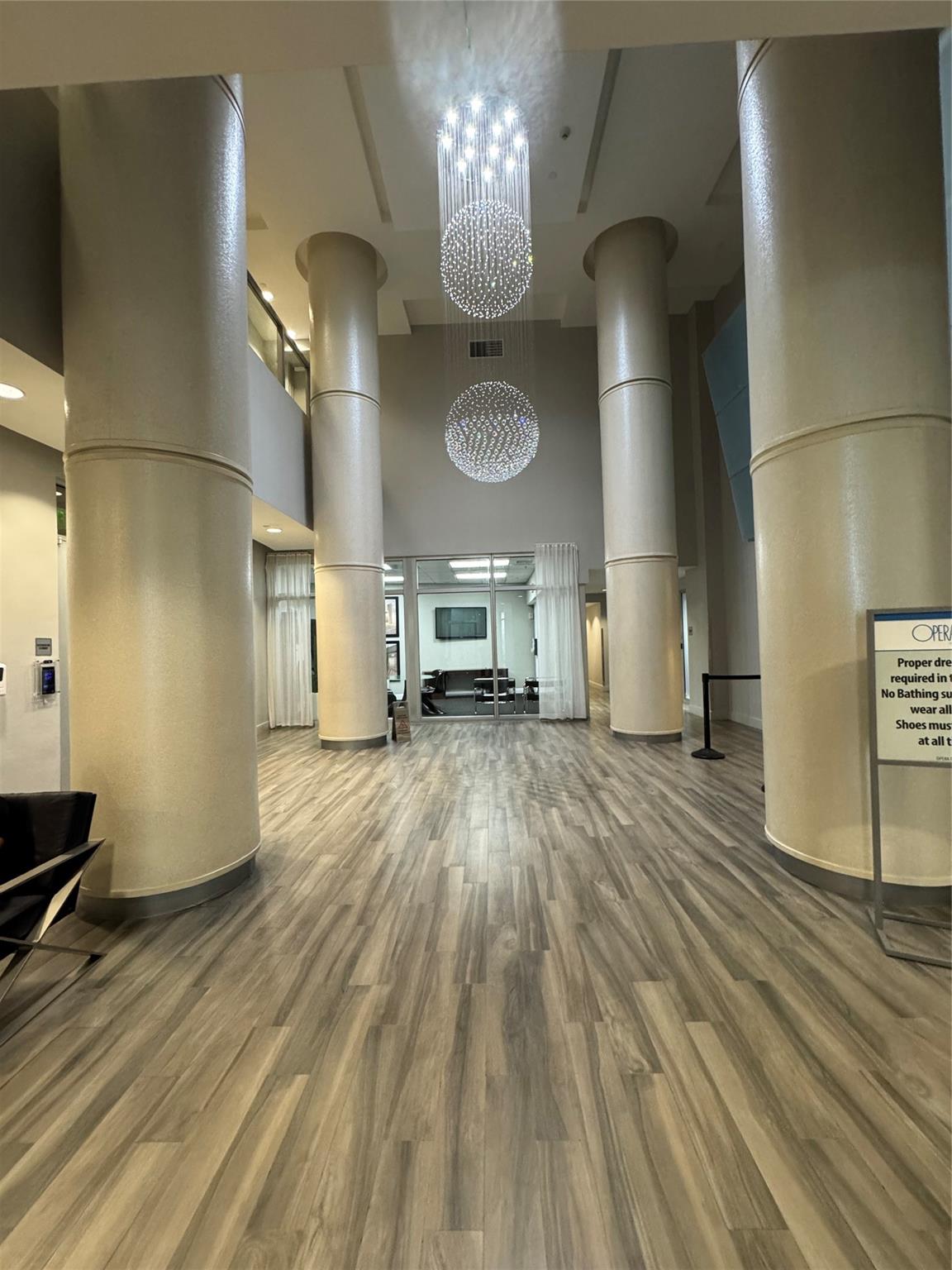 image Opera Tower Condo22