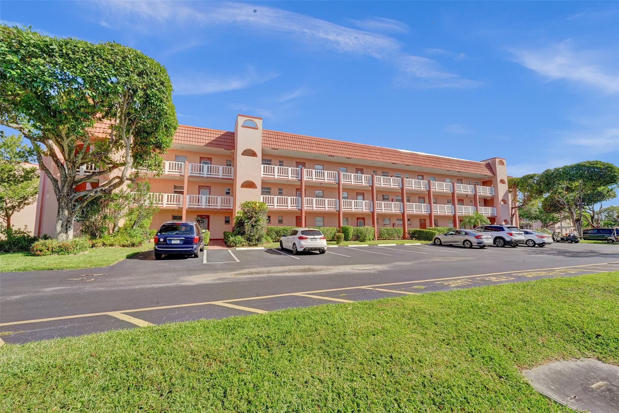 9421 Sunrise Lks Blvd #206