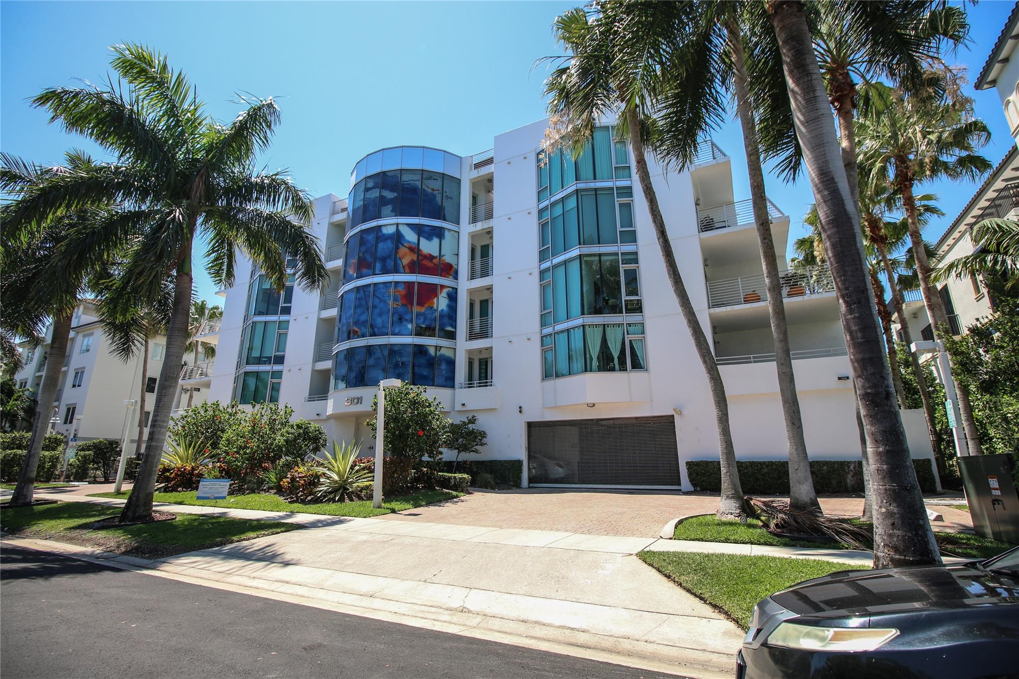 301 Hendricks Isle #7