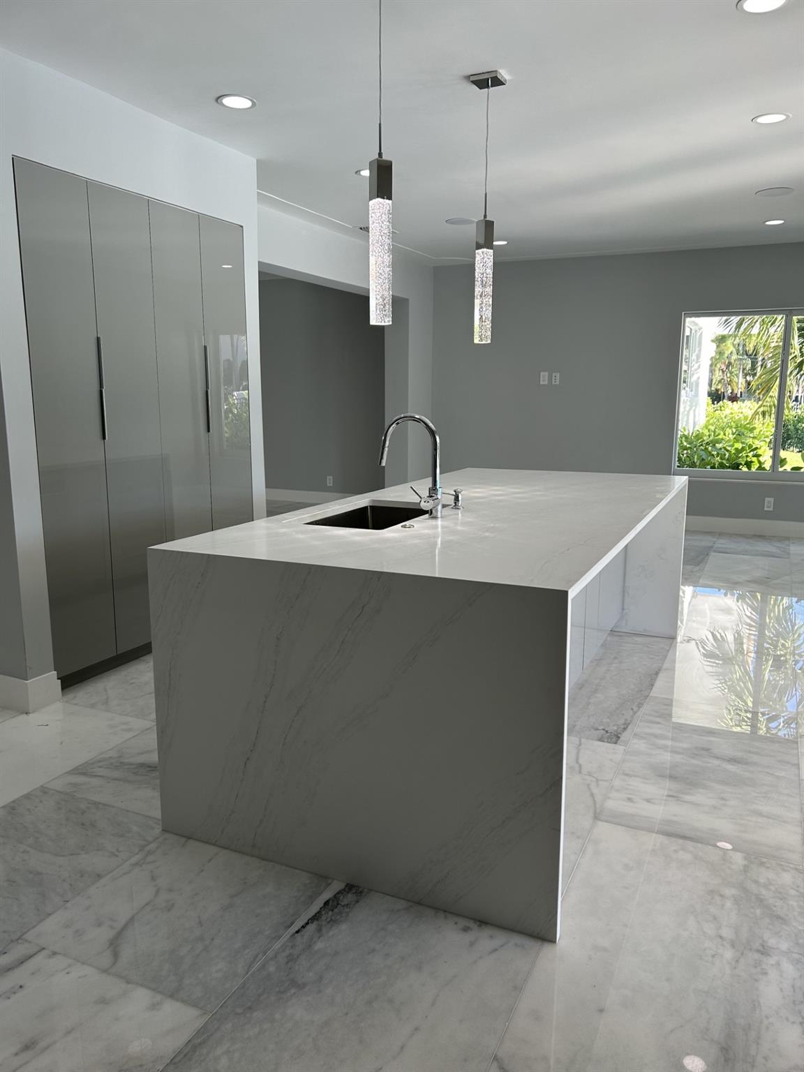 2520 Laguna Ter Fort Lauderdale, FL 33316