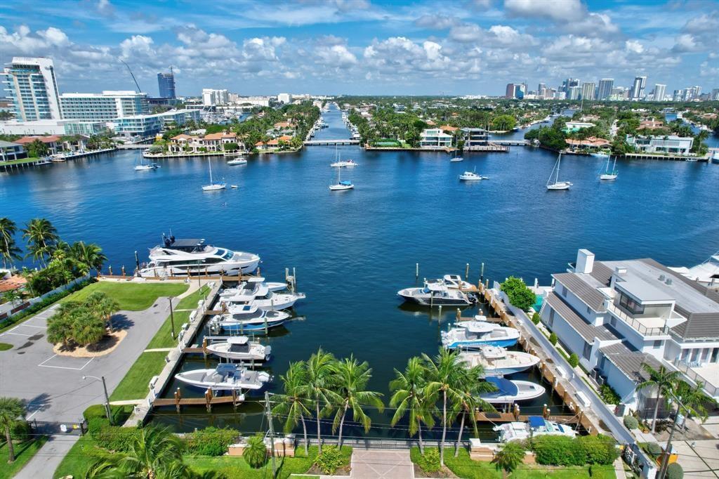 2520 Laguna Ter Fort Lauderdale, FL 33316