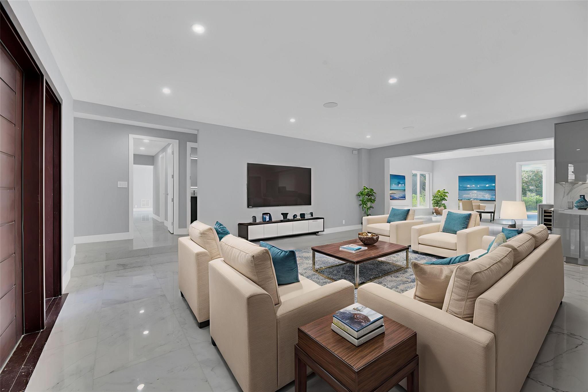 2520 Laguna Ter Fort Lauderdale, FL 33316