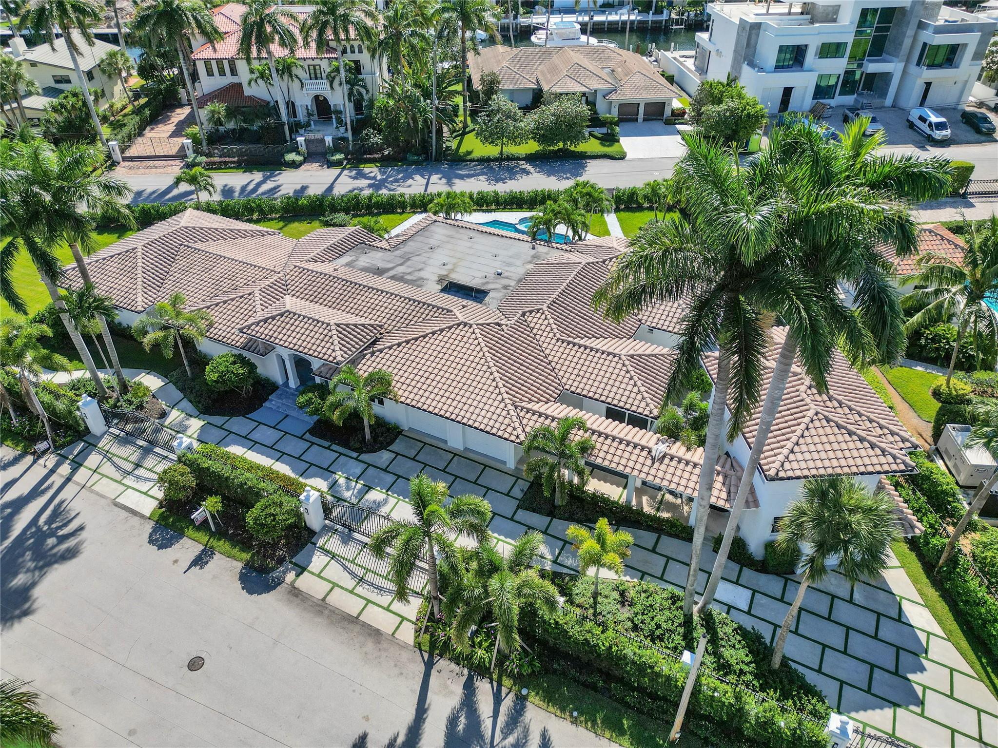 2520 Laguna Ter Fort Lauderdale, FL 33316