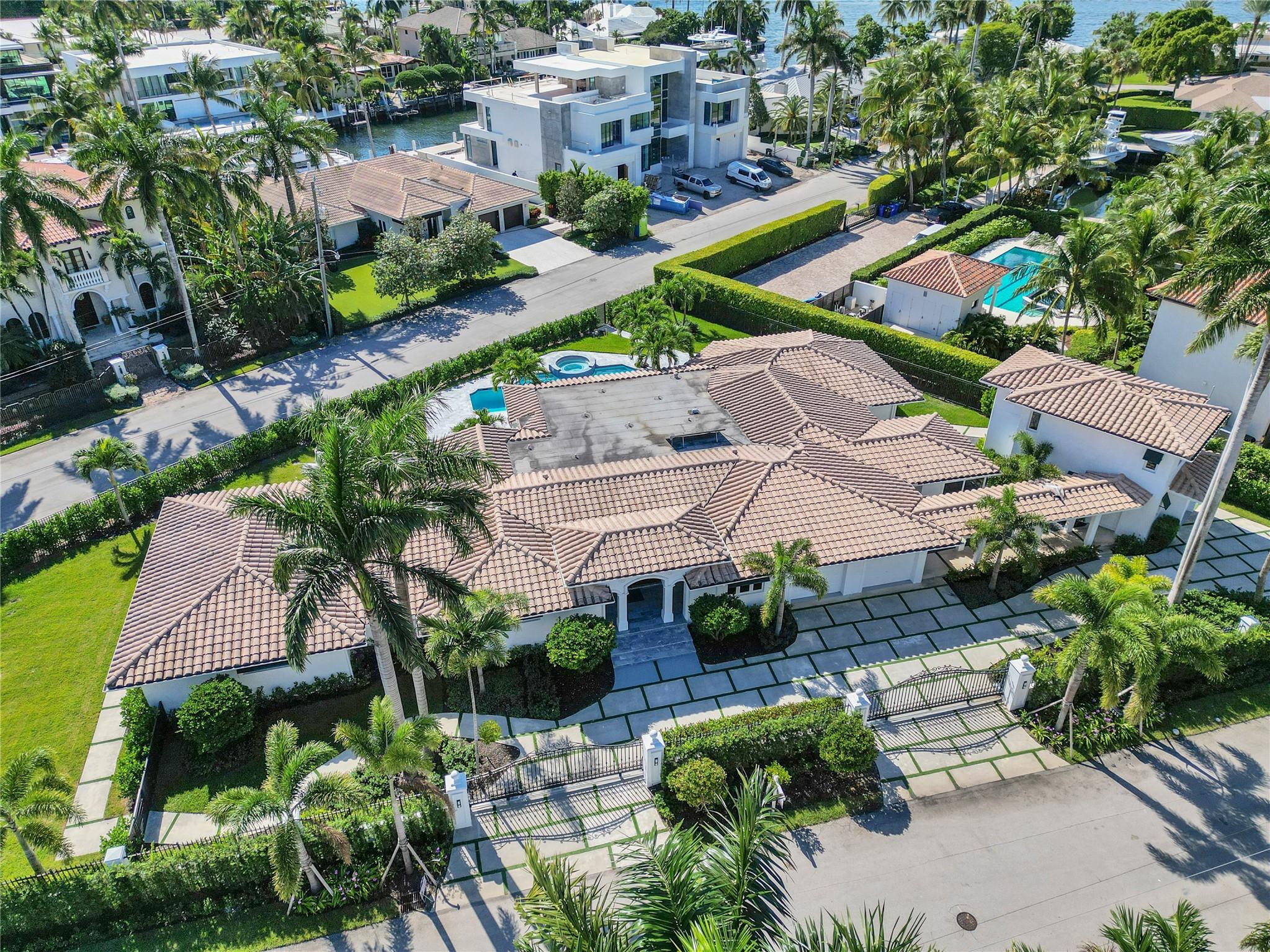 2520 Laguna Ter Fort Lauderdale, FL 33316