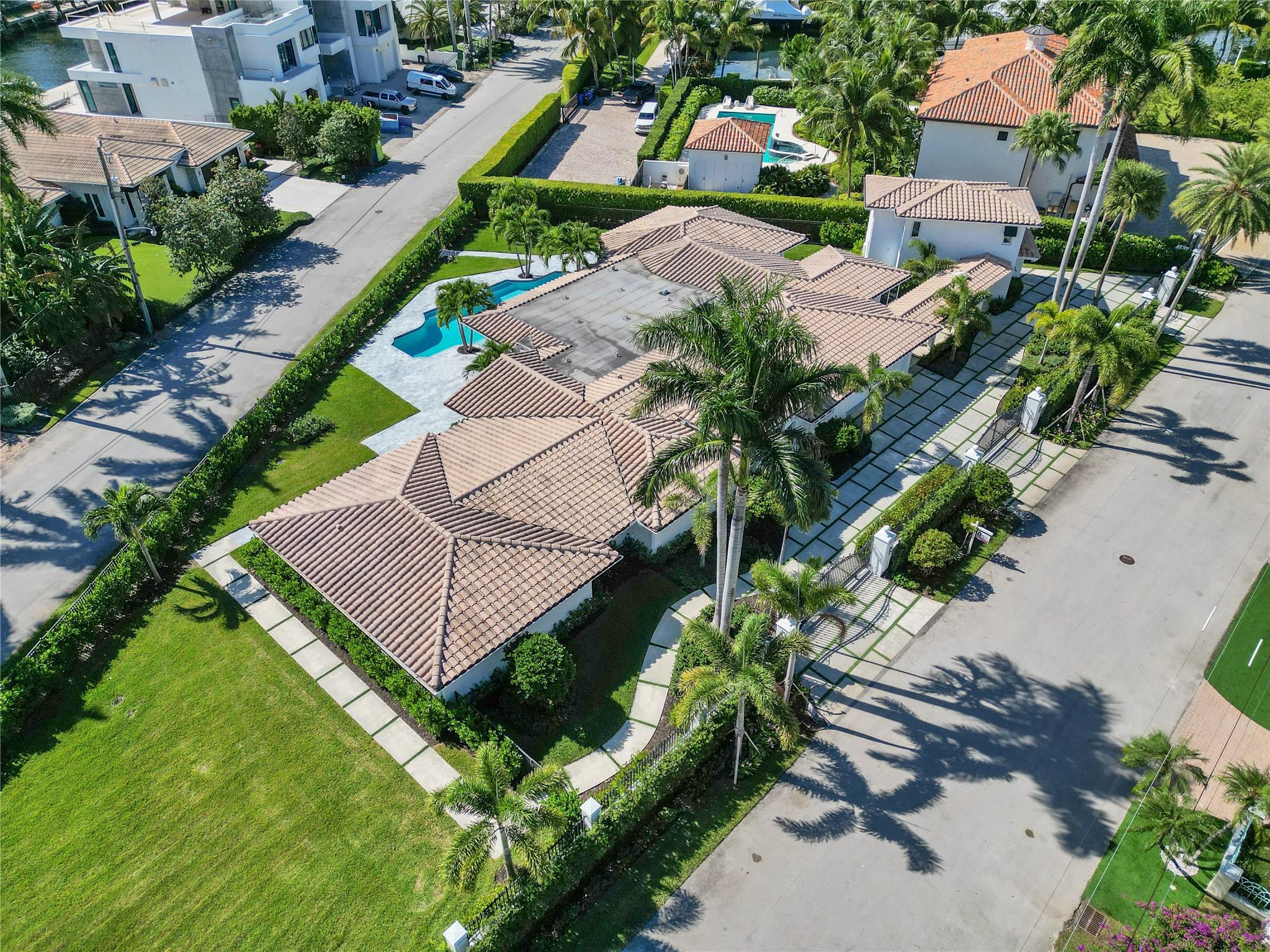 2520 Laguna Ter Fort Lauderdale, FL 33316