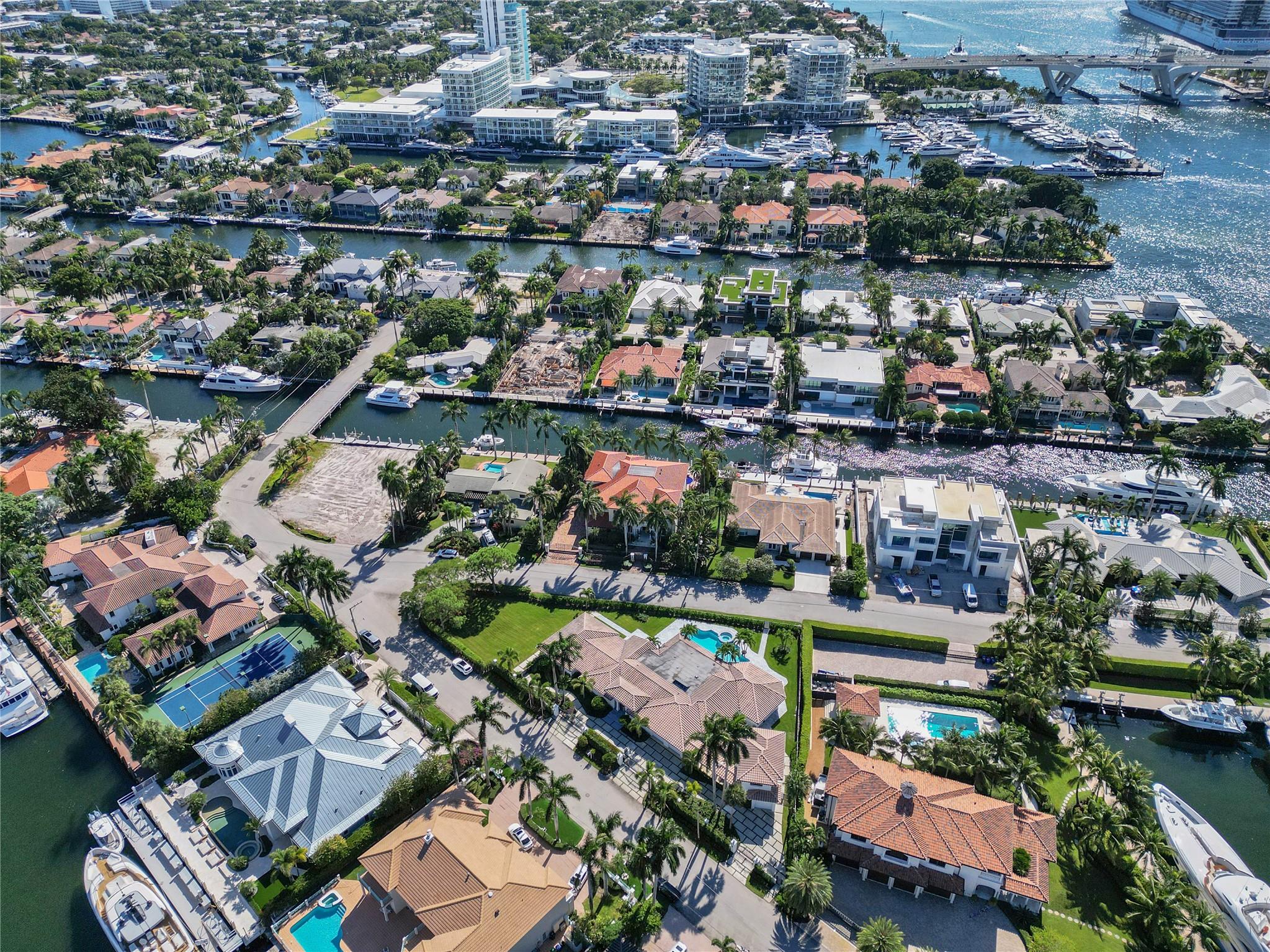 2520 Laguna Ter Fort Lauderdale, FL 33316