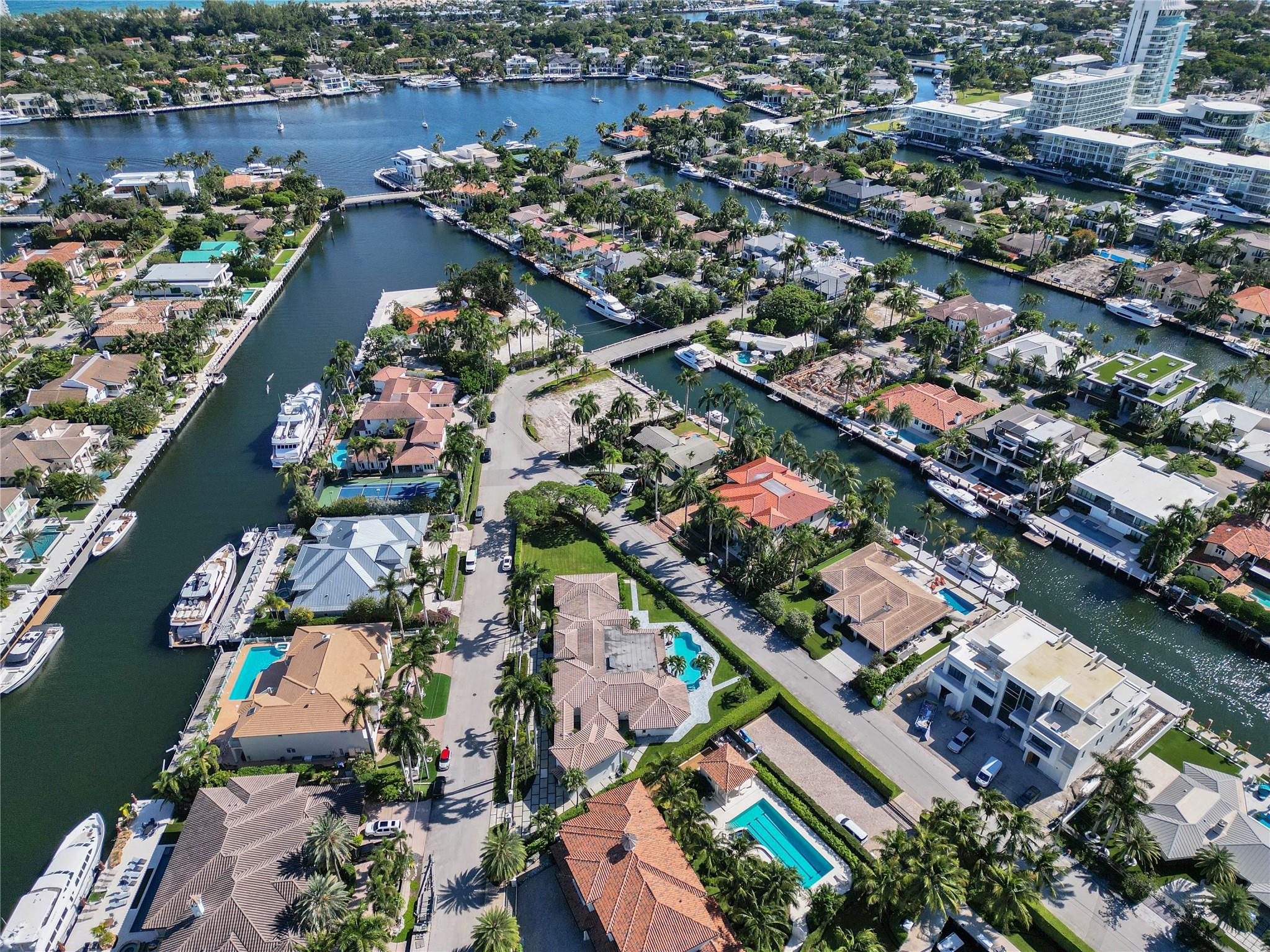 2520 Laguna Ter Fort Lauderdale, FL 33316