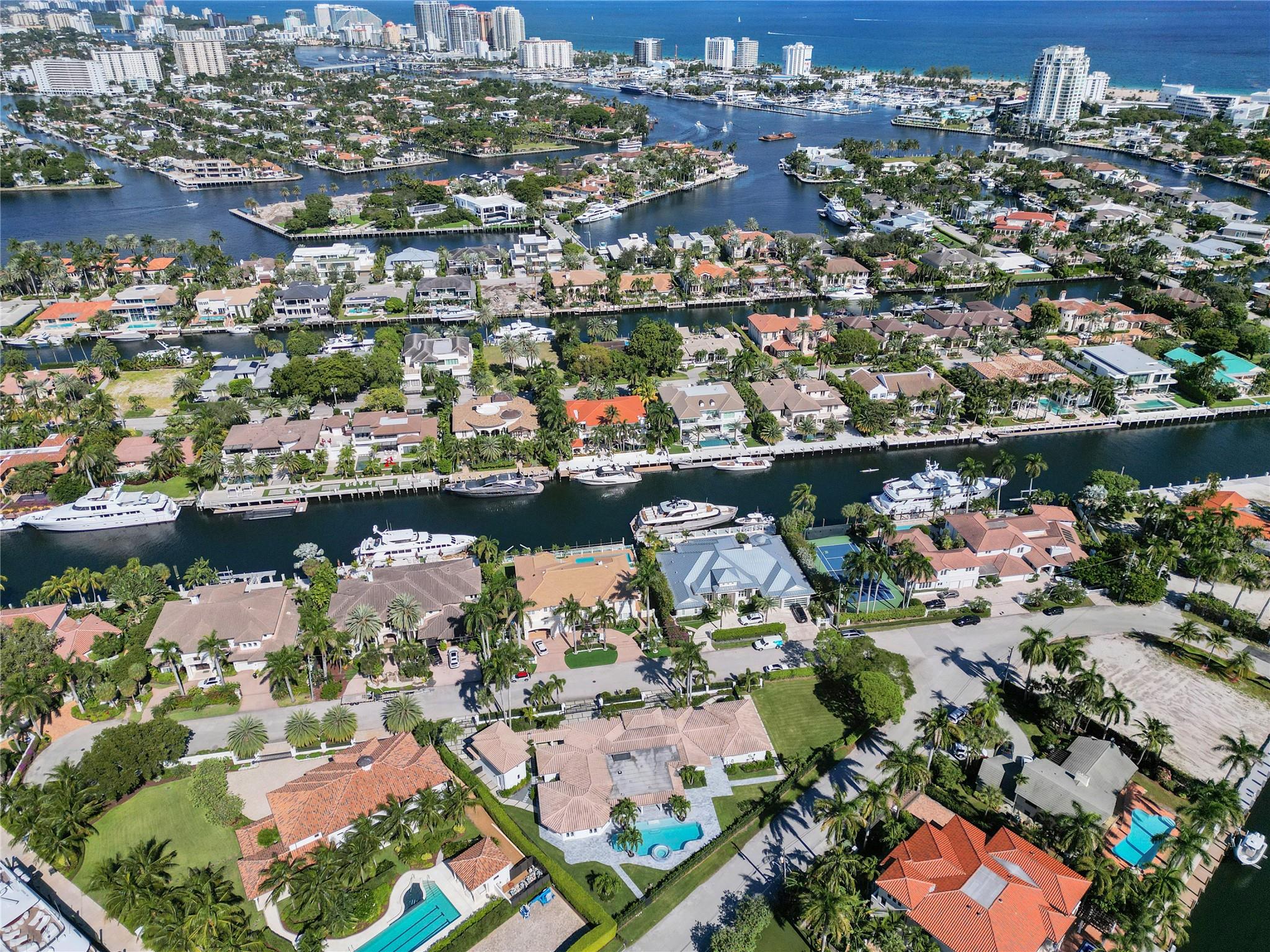 2520 Laguna Ter Fort Lauderdale, FL 33316