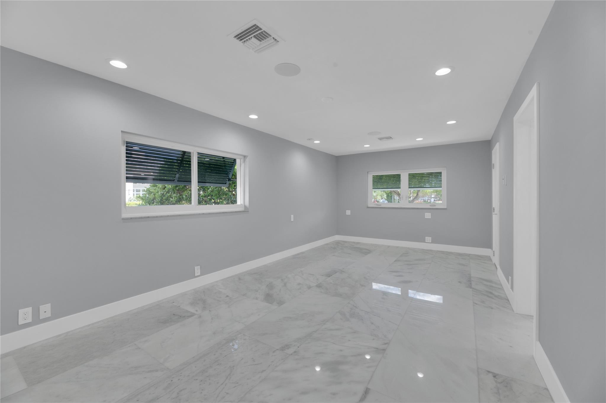 2520 Laguna Ter Fort Lauderdale, FL 33316