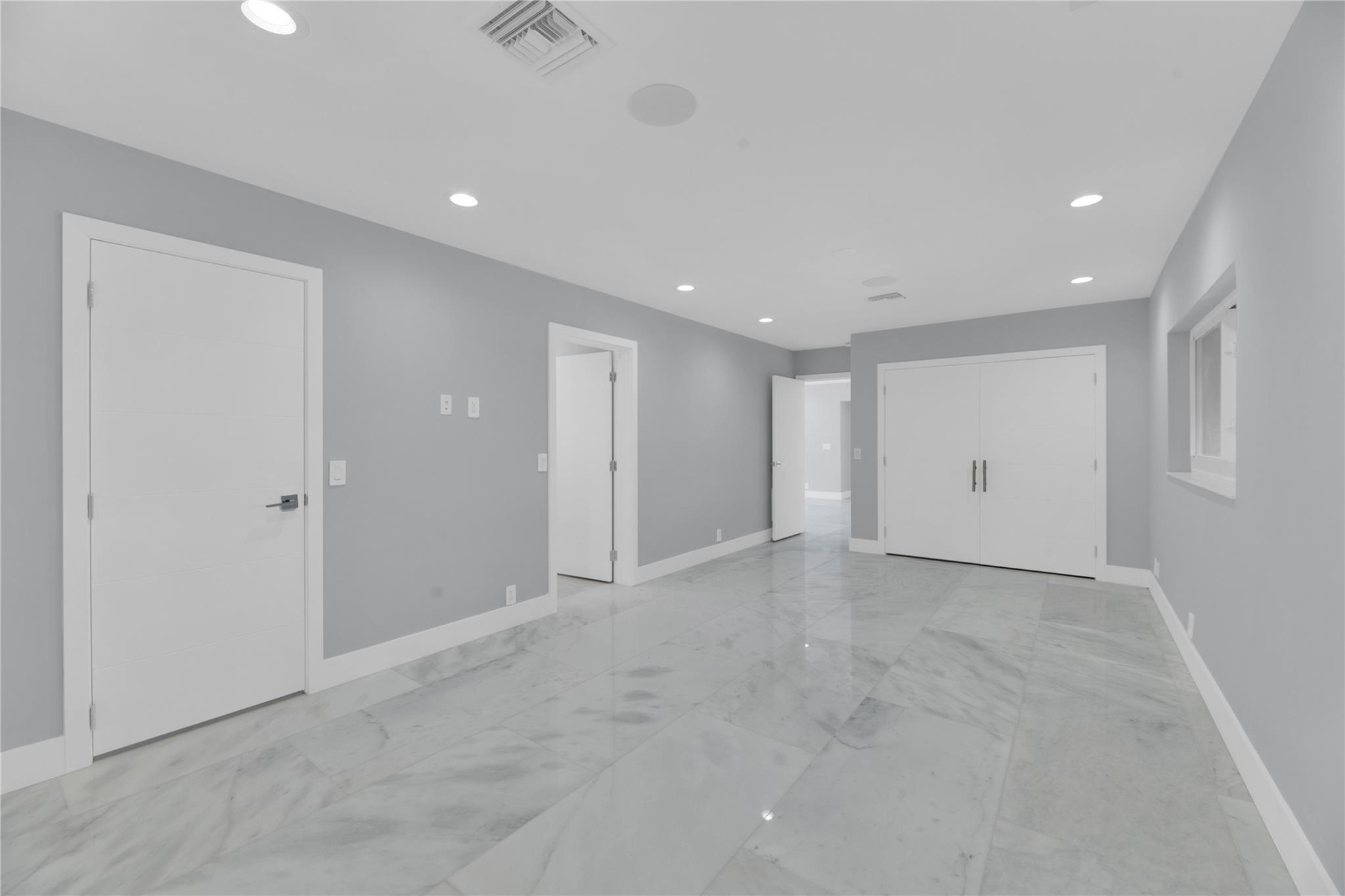 2520 Laguna Ter Fort Lauderdale, FL 33316