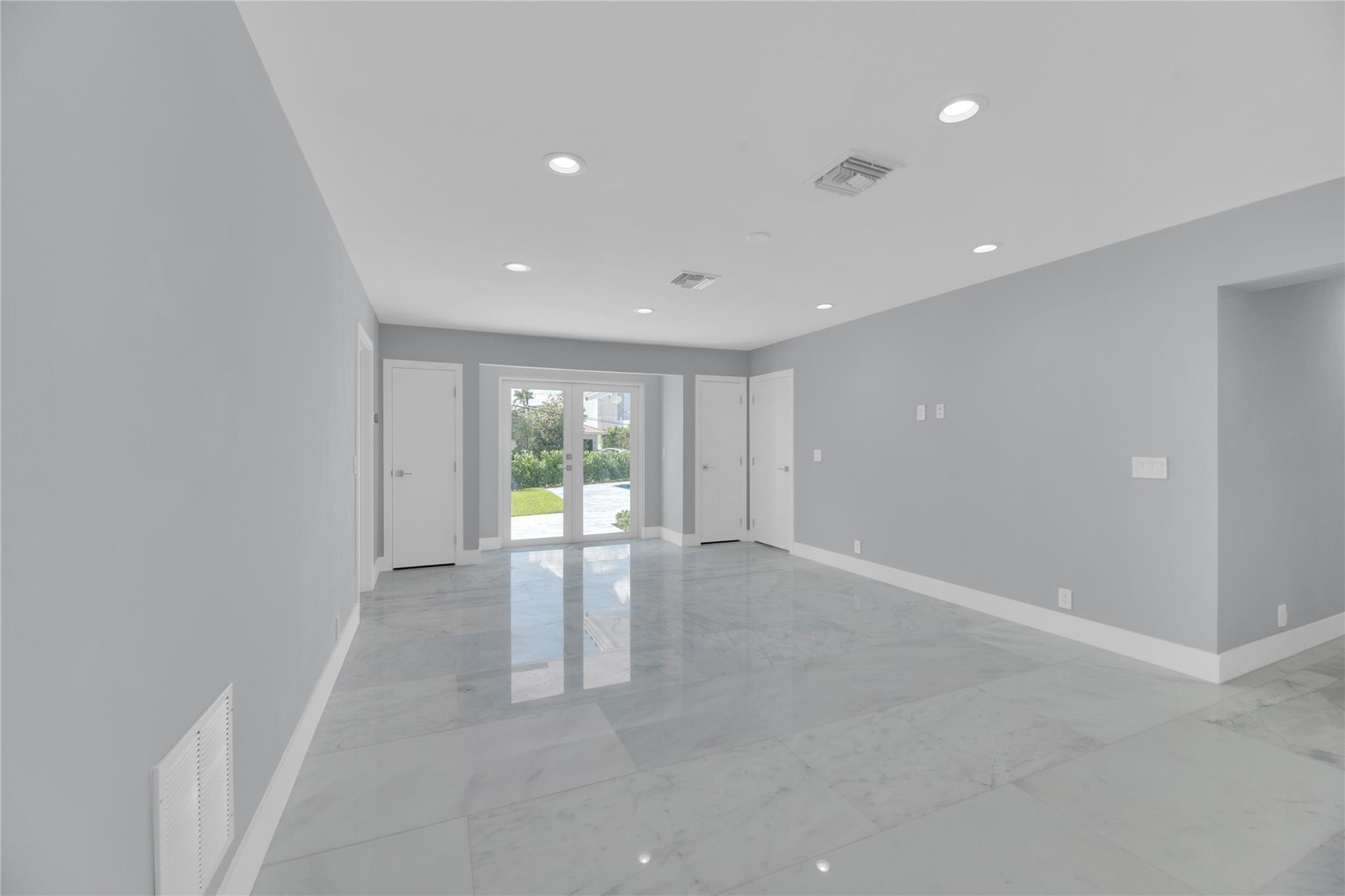 2520 Laguna Ter Fort Lauderdale, FL 33316