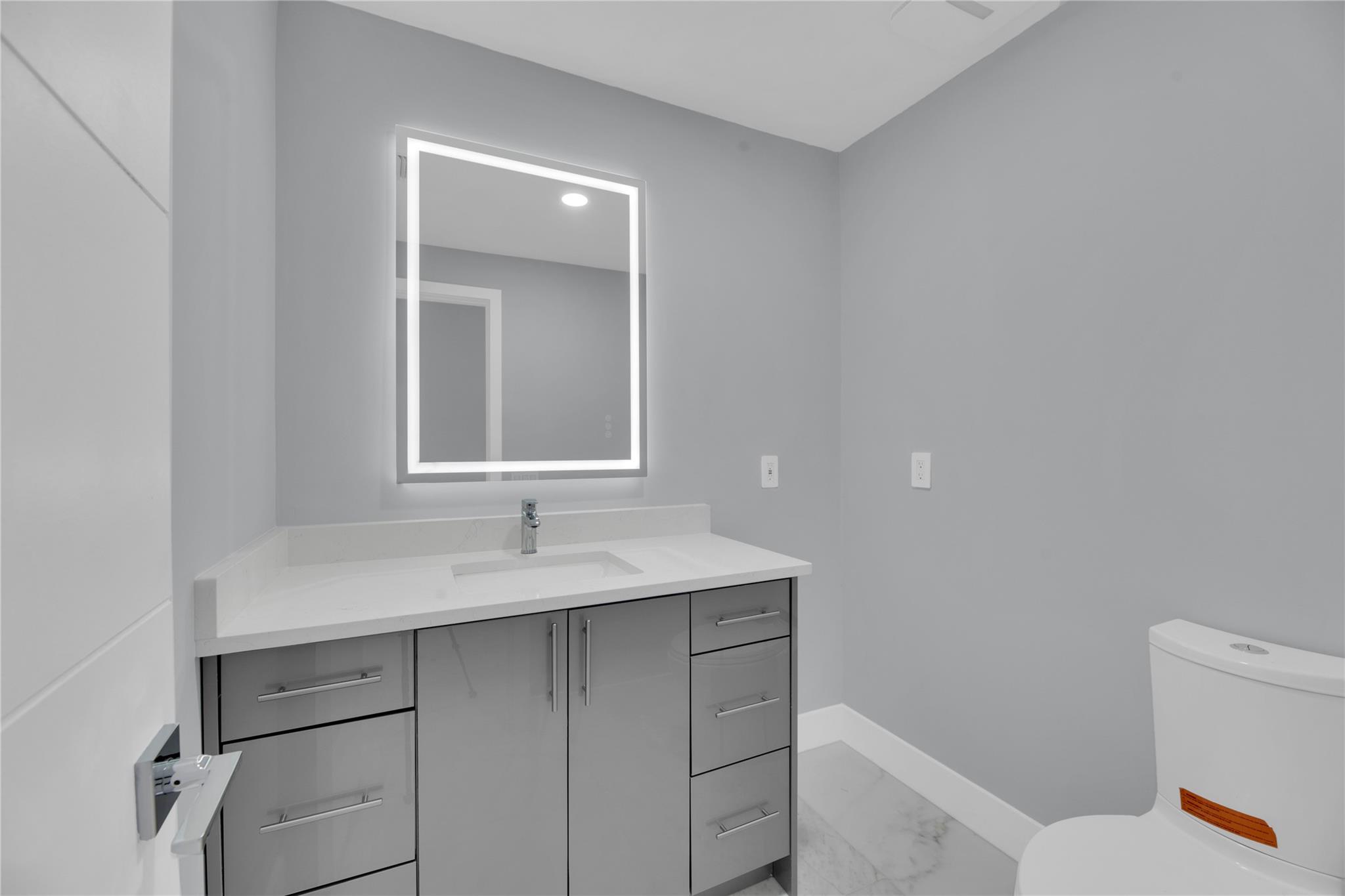 2520 Laguna Ter Fort Lauderdale, FL 33316