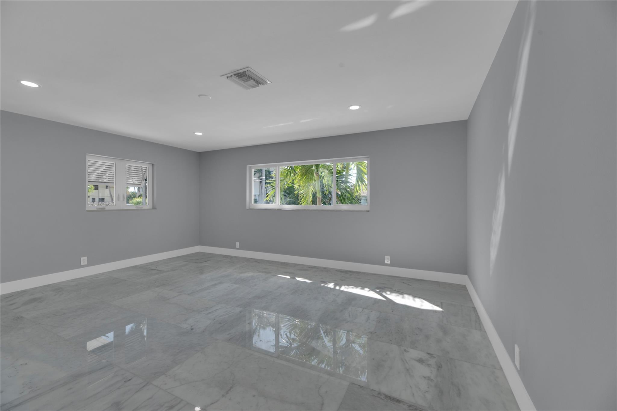 2520 Laguna Ter Fort Lauderdale, FL 33316