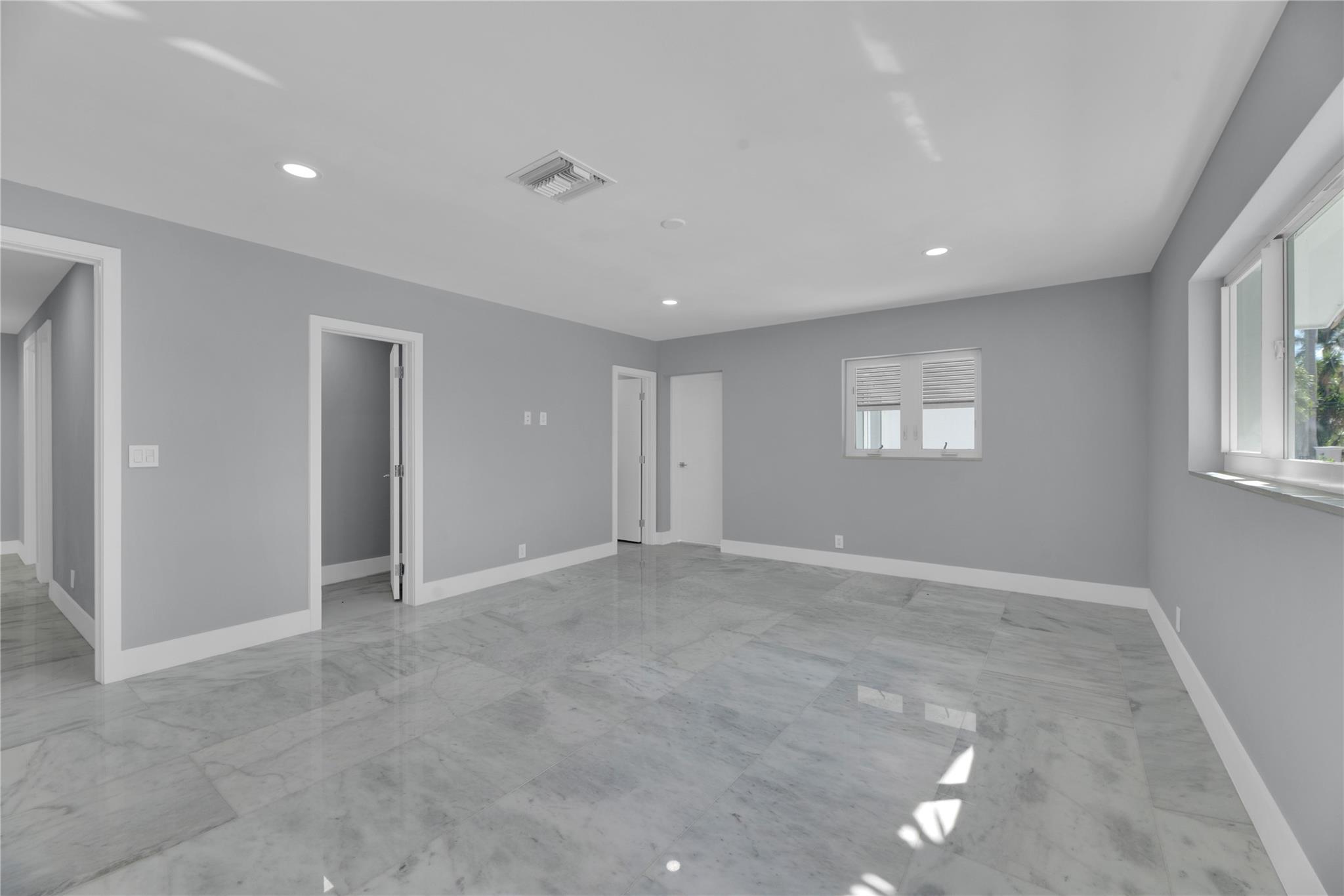 2520 Laguna Ter Fort Lauderdale, FL 33316