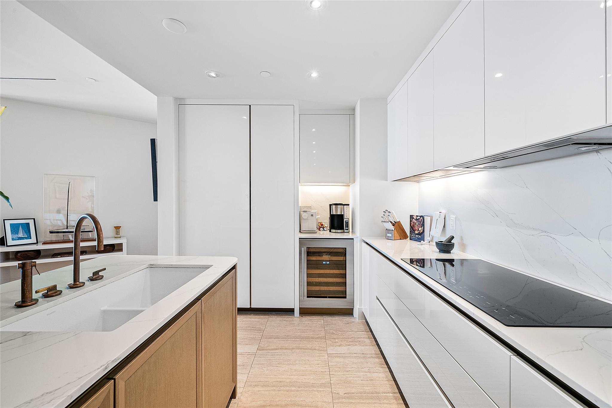 525 N Fort Lauderdale Bch Blvd #1802 Fort Lauderdale, FL 33304