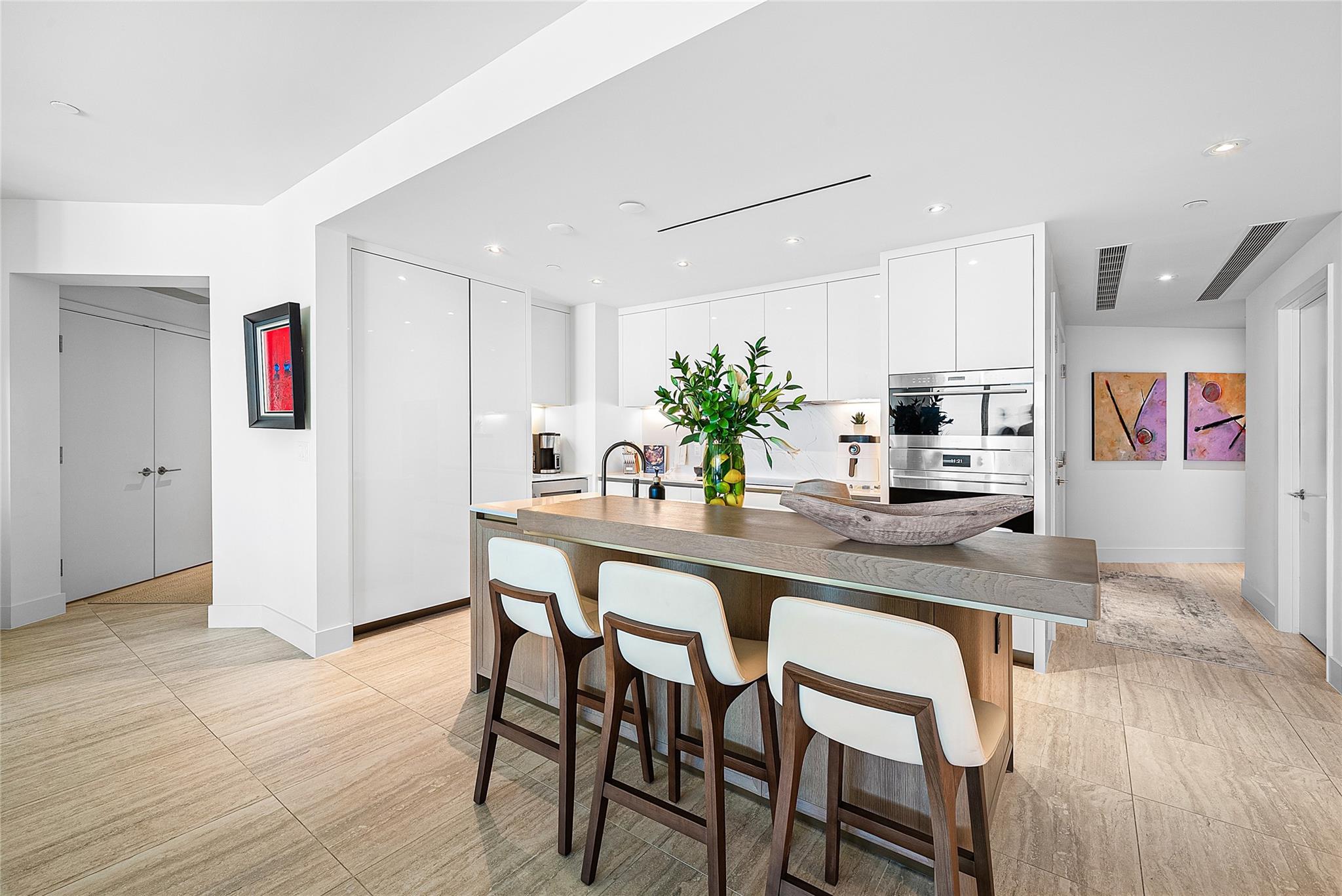 525 N Fort Lauderdale Bch Blvd #1802 Fort Lauderdale, FL 33304