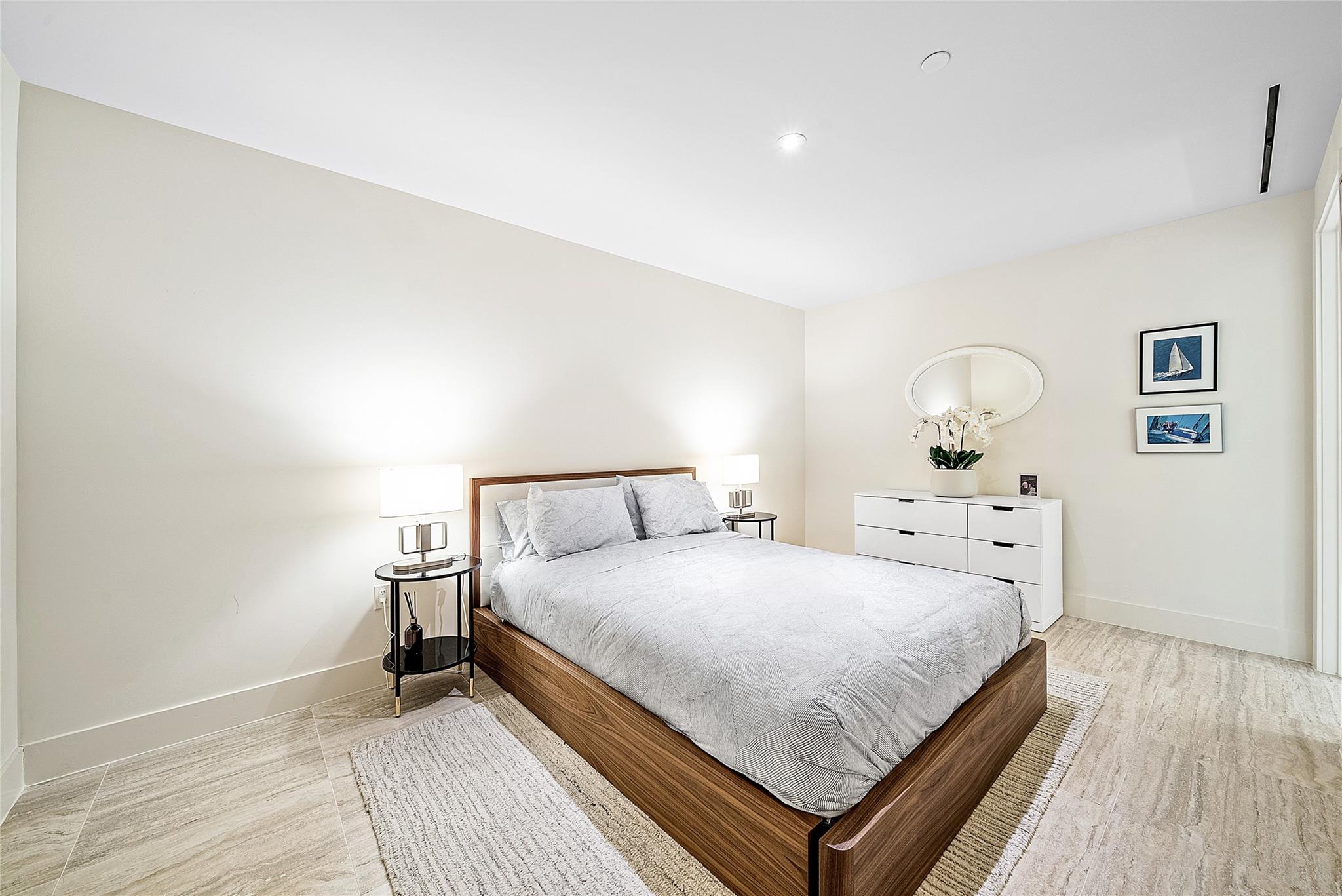 525 N Fort Lauderdale Bch Blvd #1802 Fort Lauderdale, FL 33304