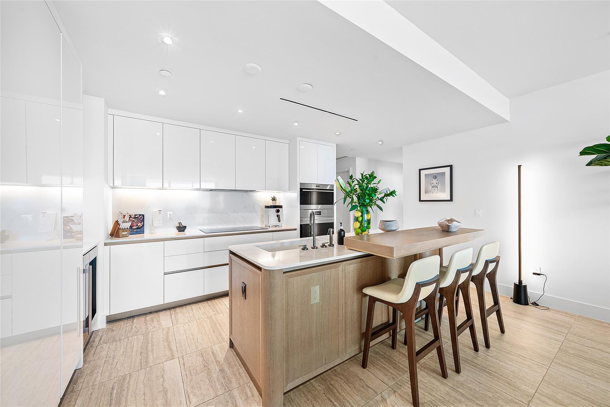 525 N Fort Lauderdale Bch Blvd #1802 Fort Lauderdale, FL 33304