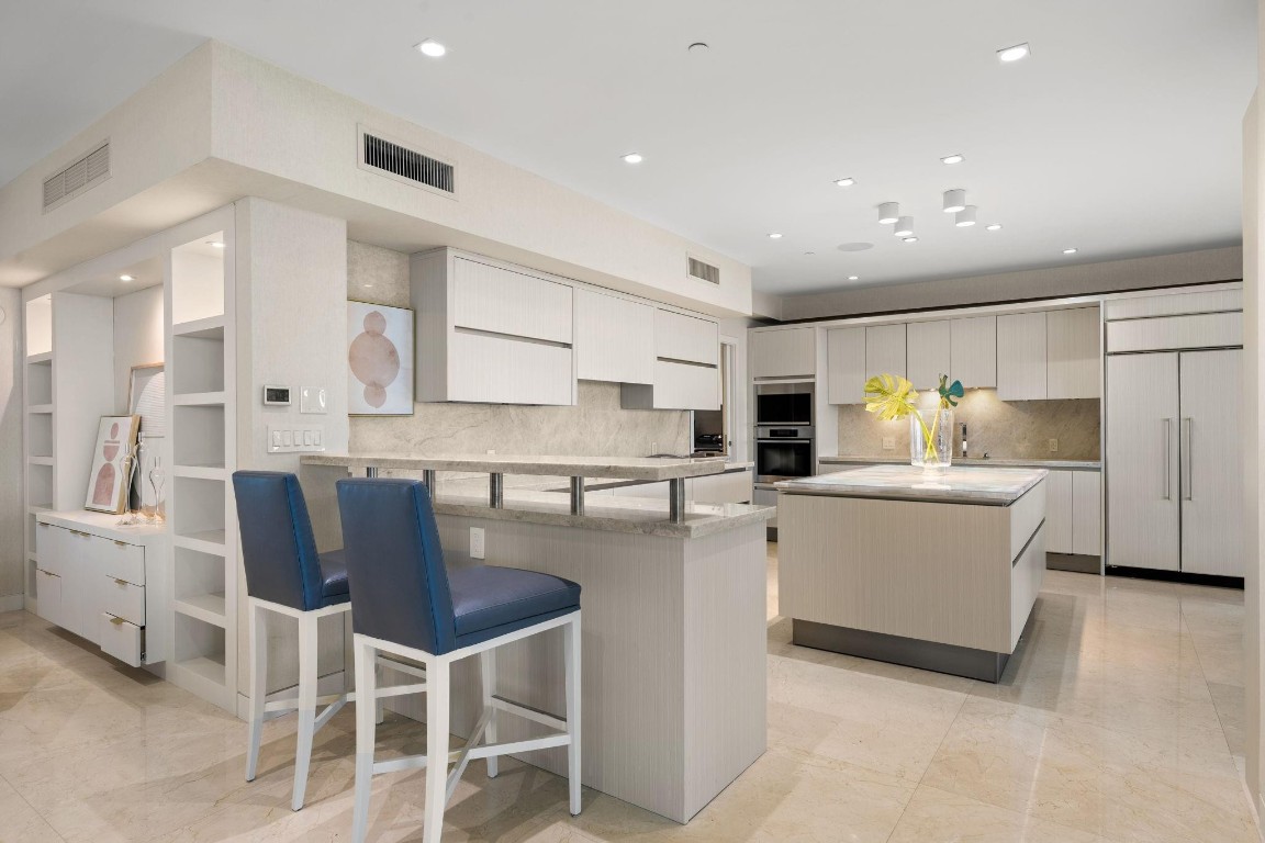 101 S Fort Lauderdale Bch Blvd #PH 2703 Fort Lauderdale, FL 33316