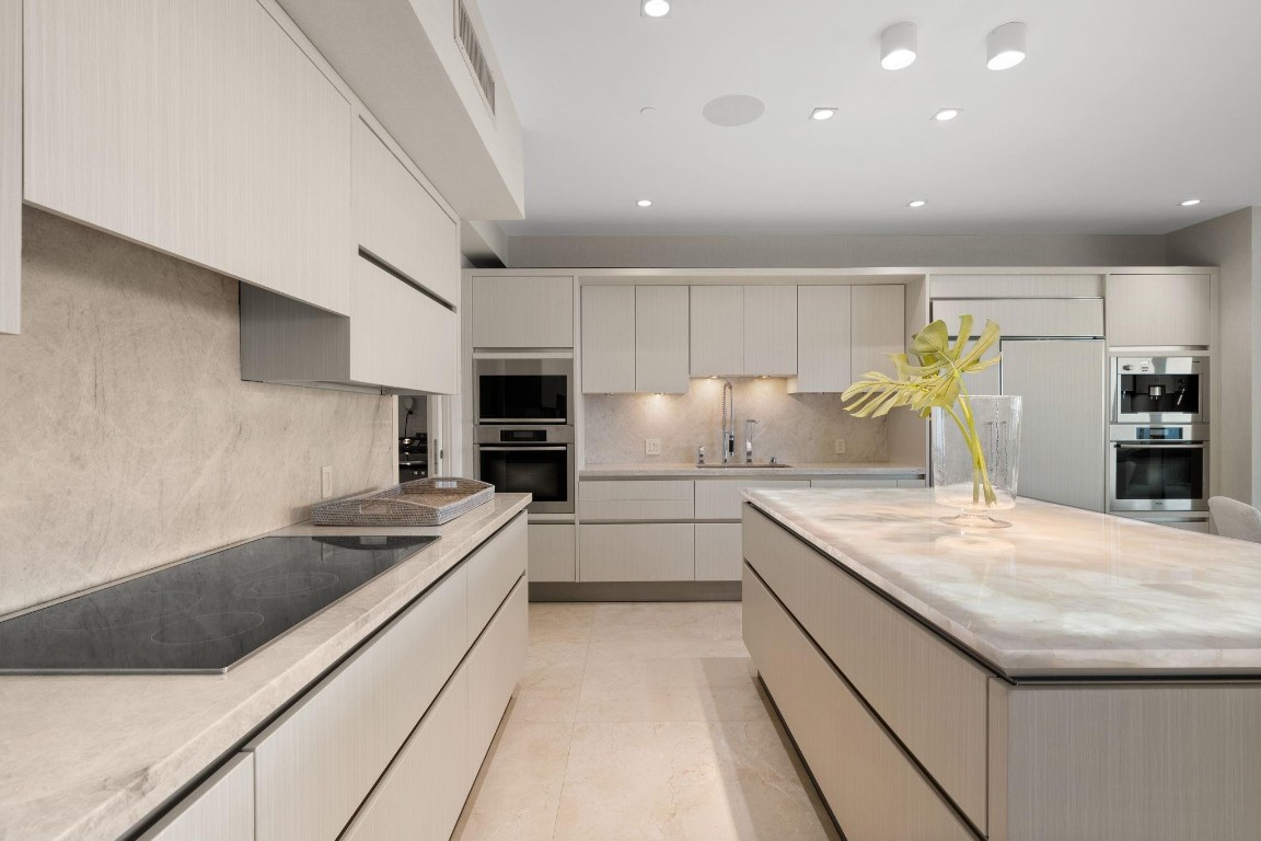 101 S Fort Lauderdale Bch Blvd #PH 2703 Fort Lauderdale, FL 33316