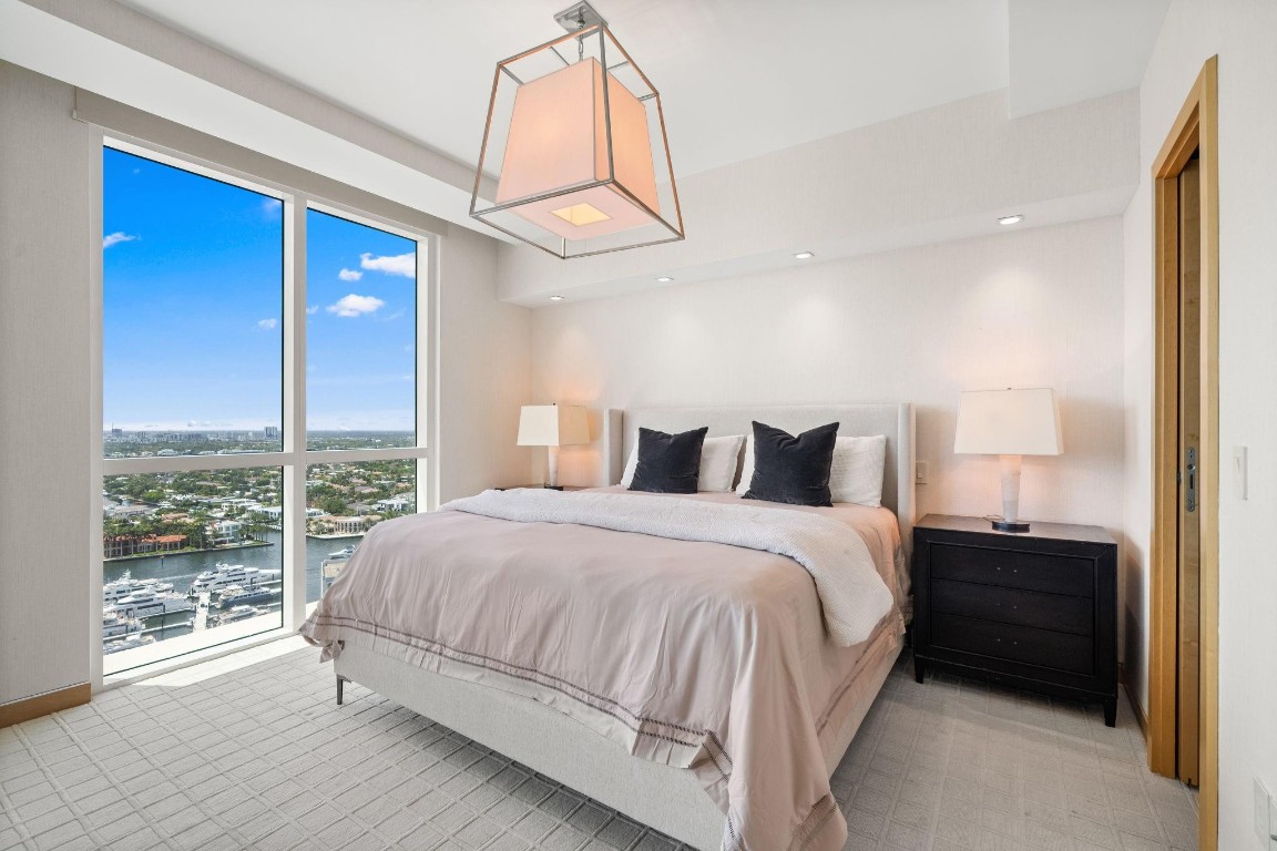 101 S Fort Lauderdale Bch Blvd #PH 2703 Fort Lauderdale, FL 33316