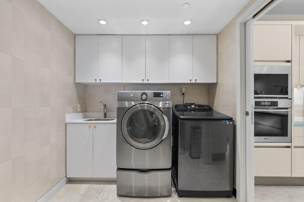 101 S Fort Lauderdale Bch Blvd #PH 2703 Fort Lauderdale, FL 33316