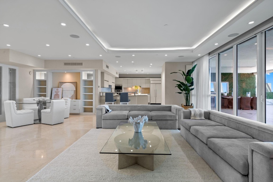 101 S Fort Lauderdale Bch Blvd #PH 2703 Fort Lauderdale, FL 33316