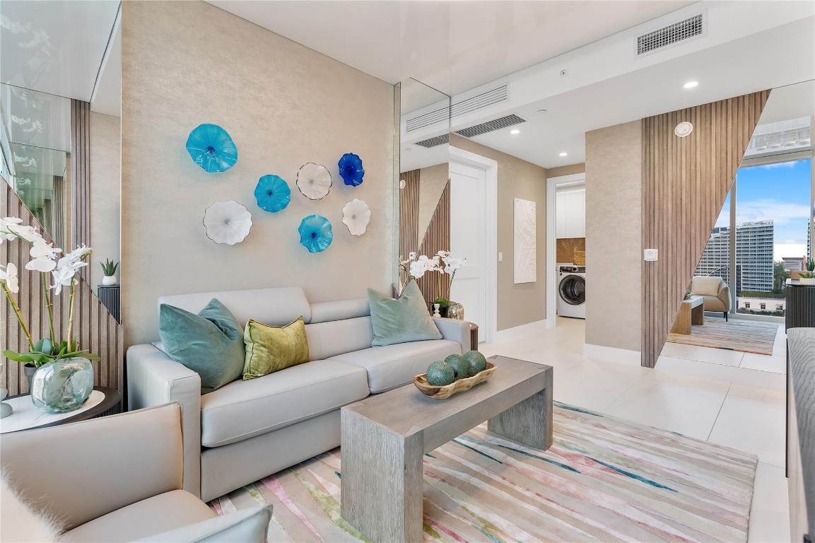 151 N Seabreeze #1403 Fort Lauderdale, FL 33304