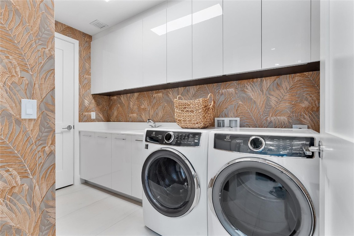 151 N Seabreeze #1403 Fort Lauderdale, FL 33304