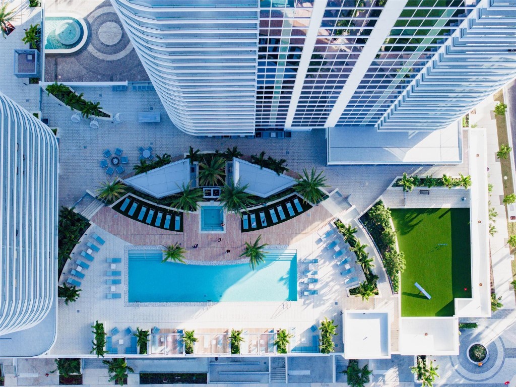 151 N Seabreeze #1403 Fort Lauderdale, FL 33304