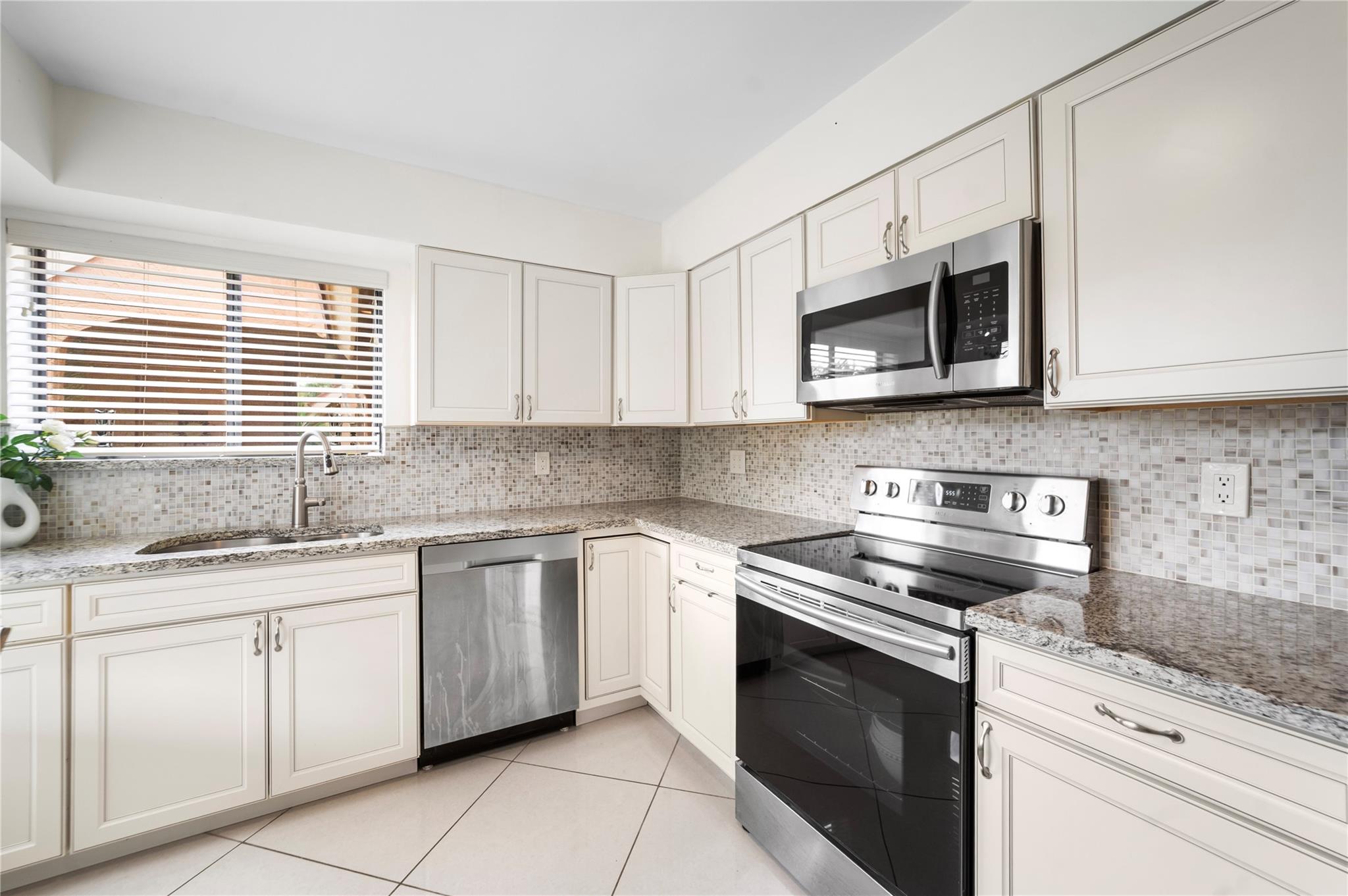 11205 Green Lk 204th Dr #204 Boynton Beach, FL 33437