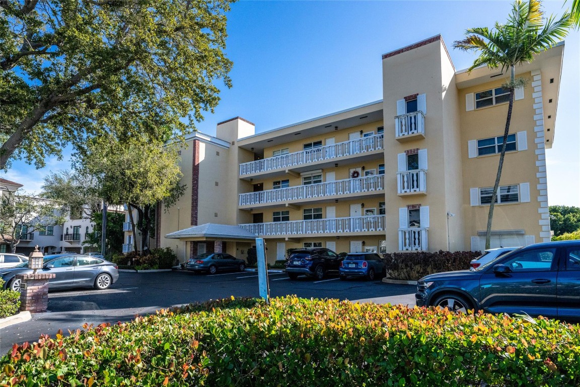 1332 Bayview #401 Fort Lauderdale, FL 33304