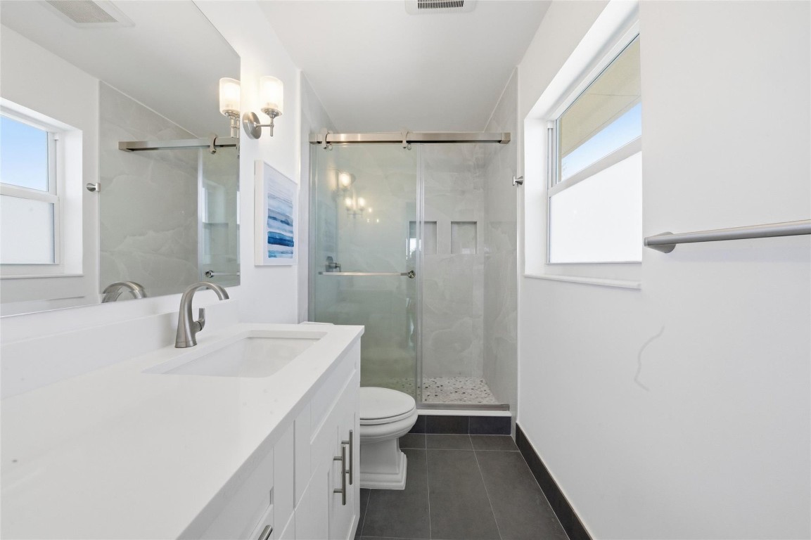 1332 Bayview #401 Fort Lauderdale, FL 33304