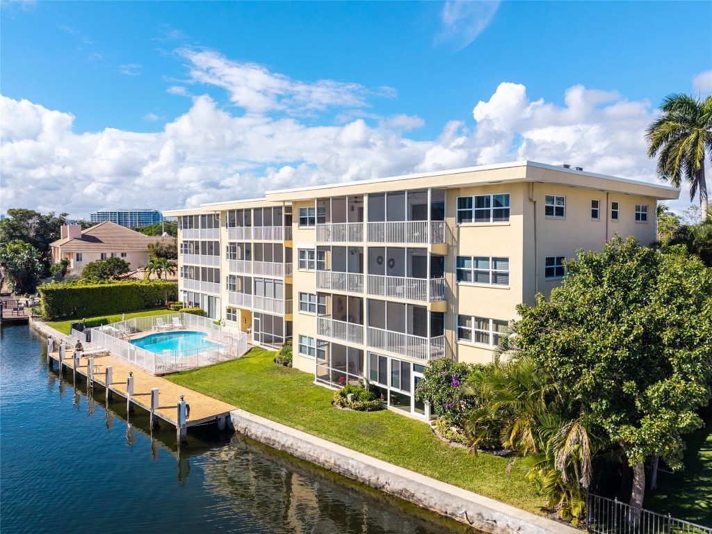 1332 Bayview #401 Fort Lauderdale, FL 33304