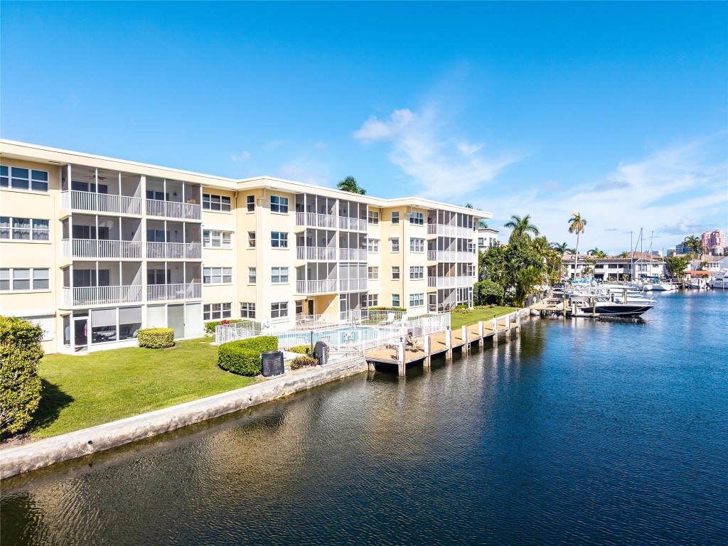 1332 Bayview #401 Fort Lauderdale, FL 33304