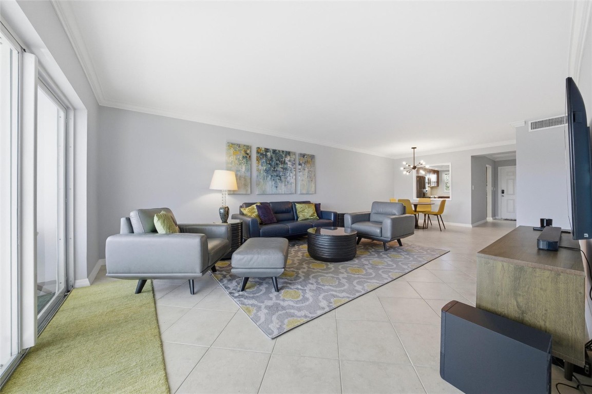 1332 Bayview #401 Fort Lauderdale, FL 33304