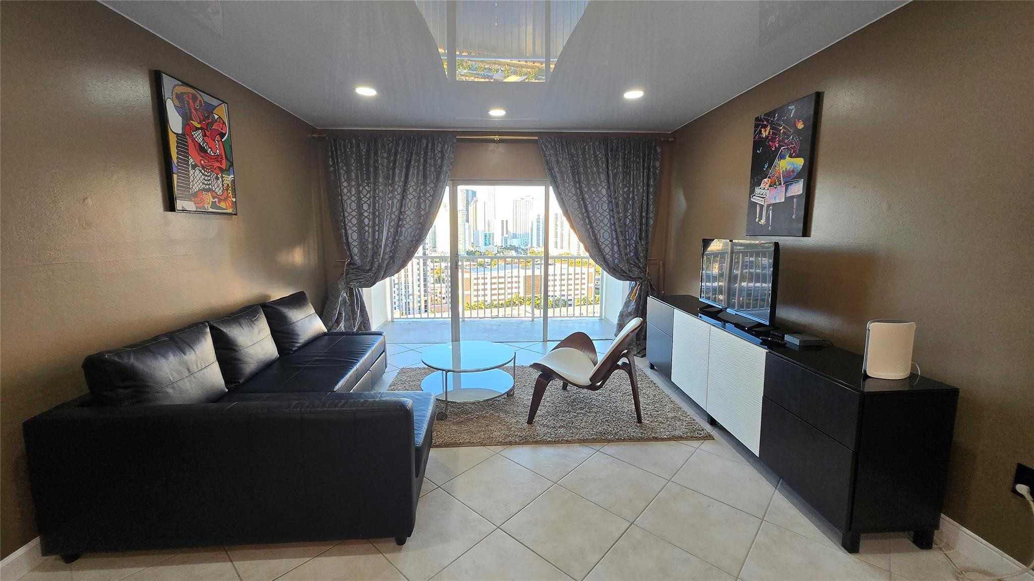 image Arlen House Condo10