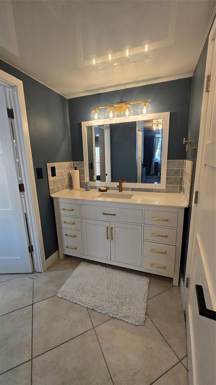 image Arlen House Condo22