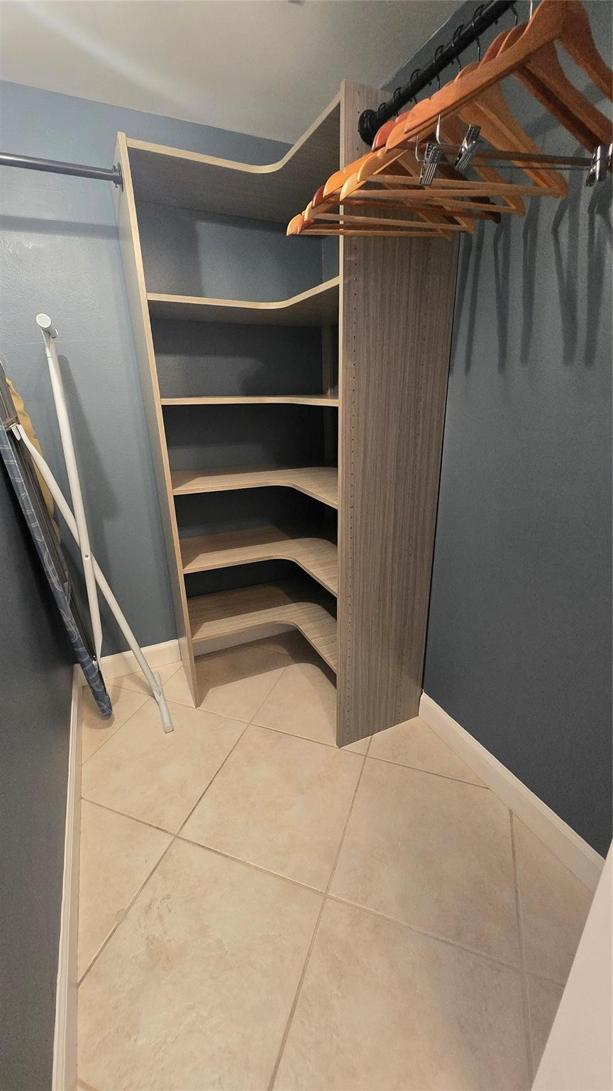 image Arlen House Condo25