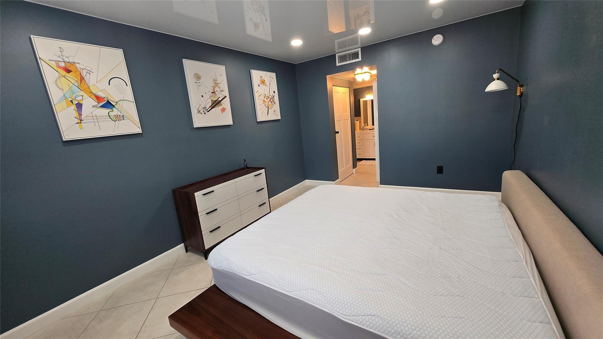 image Arlen House Condo30