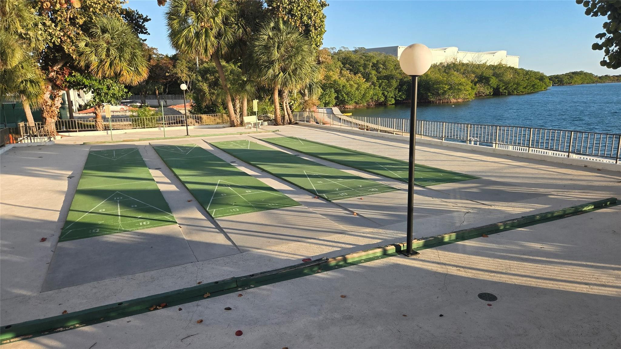 image Arlen House Condo38