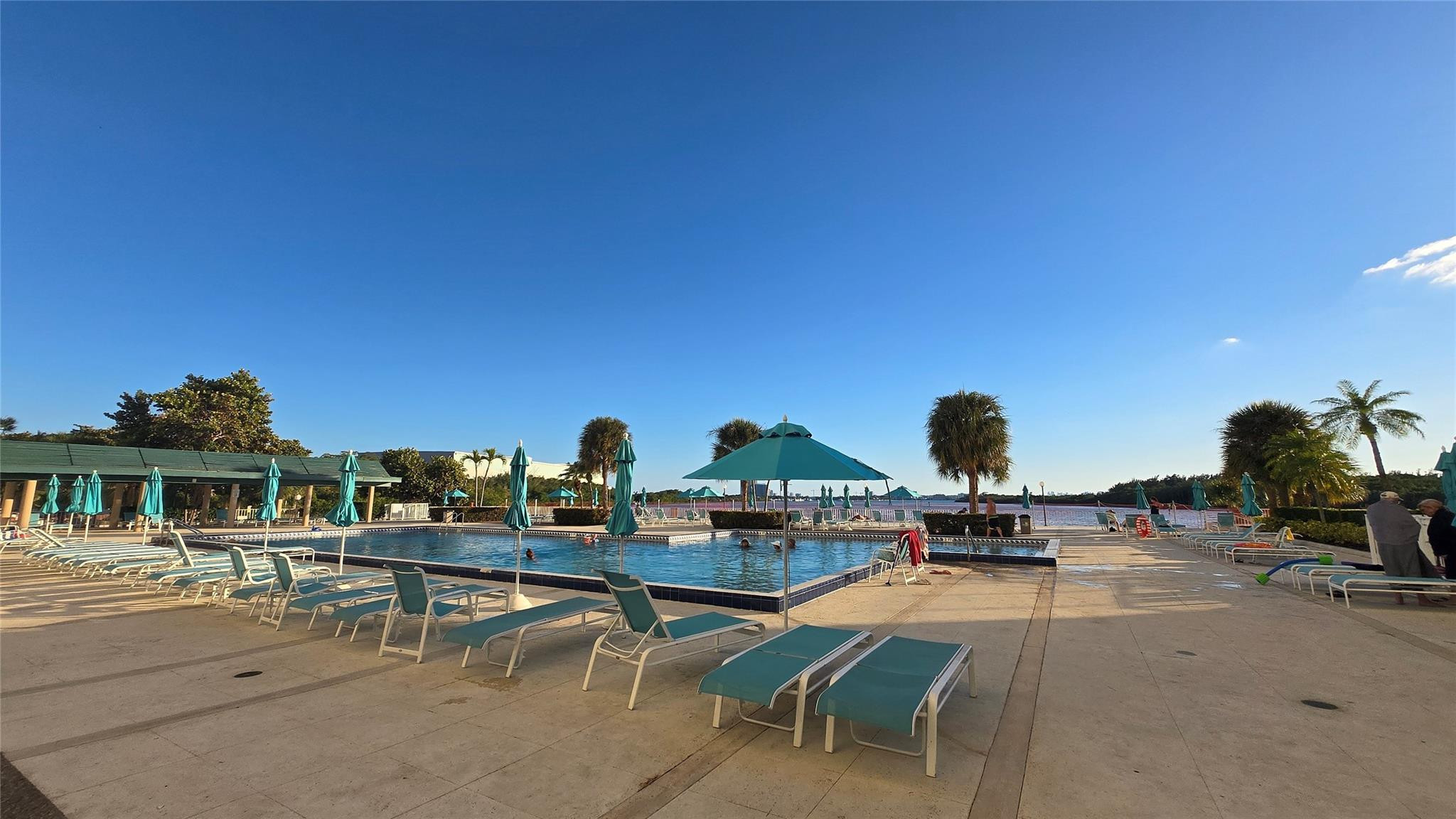 image Arlen House Condo40