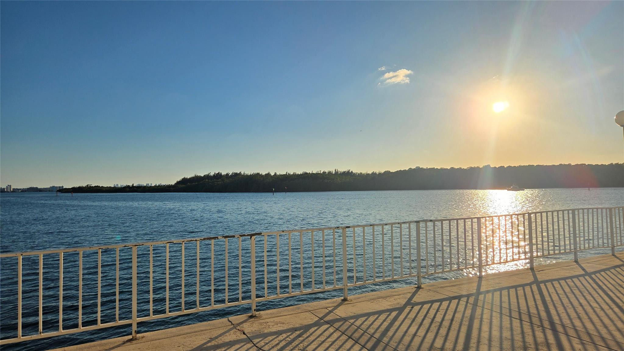 image Arlen House Condo44