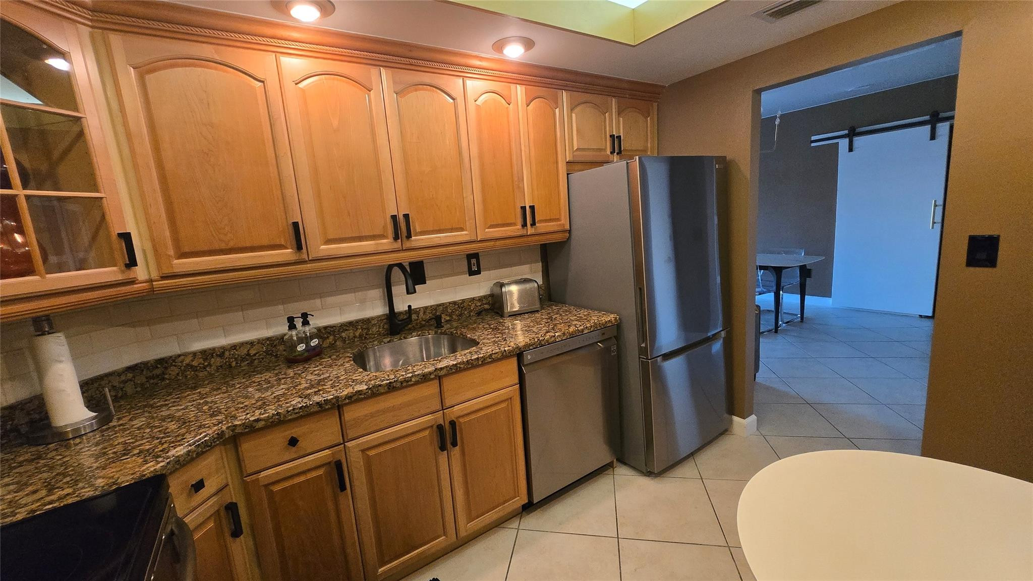 image Arlen House Condo5