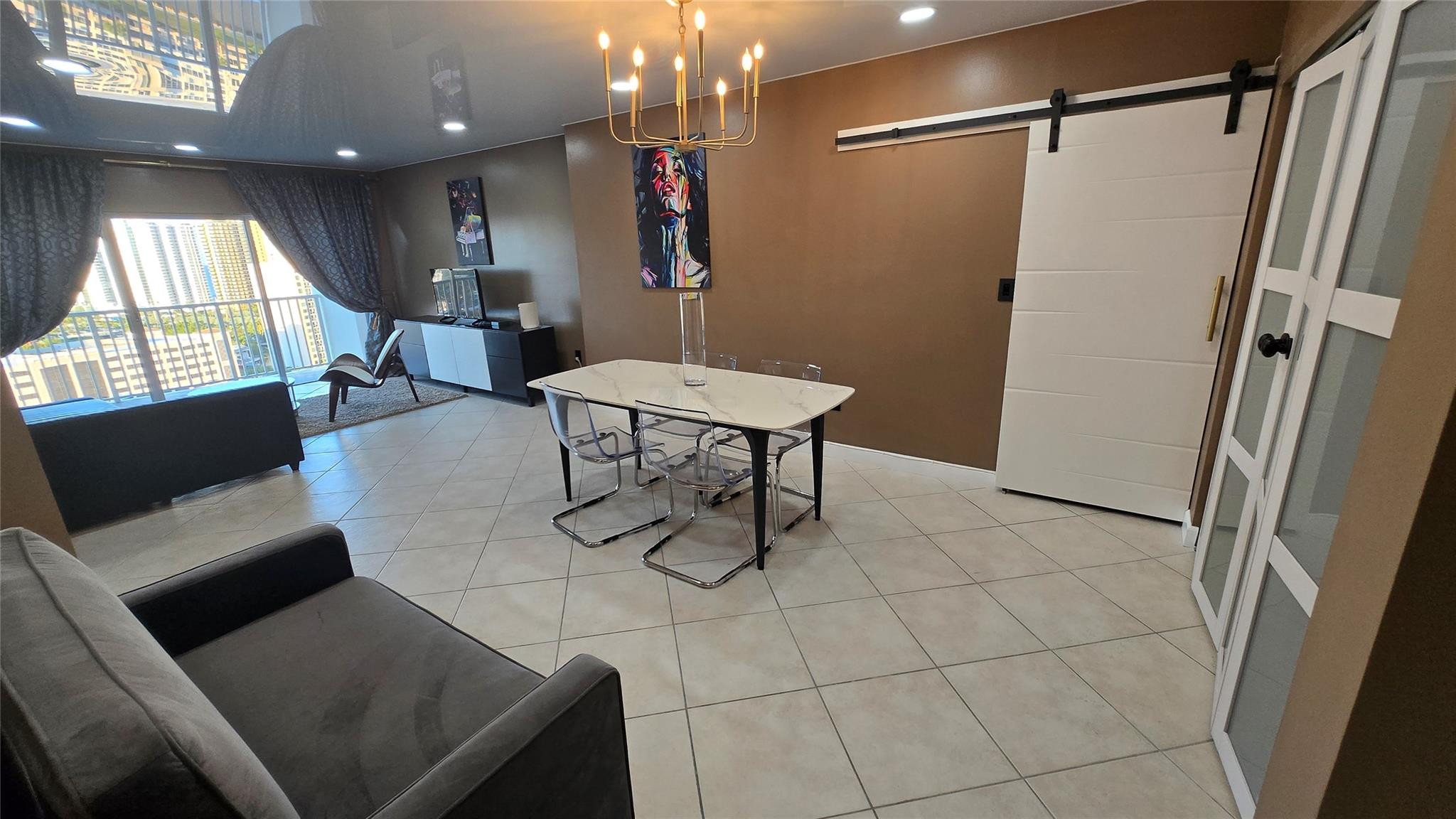 image Arlen House Condo6